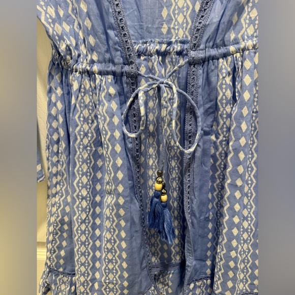 Blue Island Blue and‎ White Ruffled Tie open Front kamona style - Picture 3 of 9